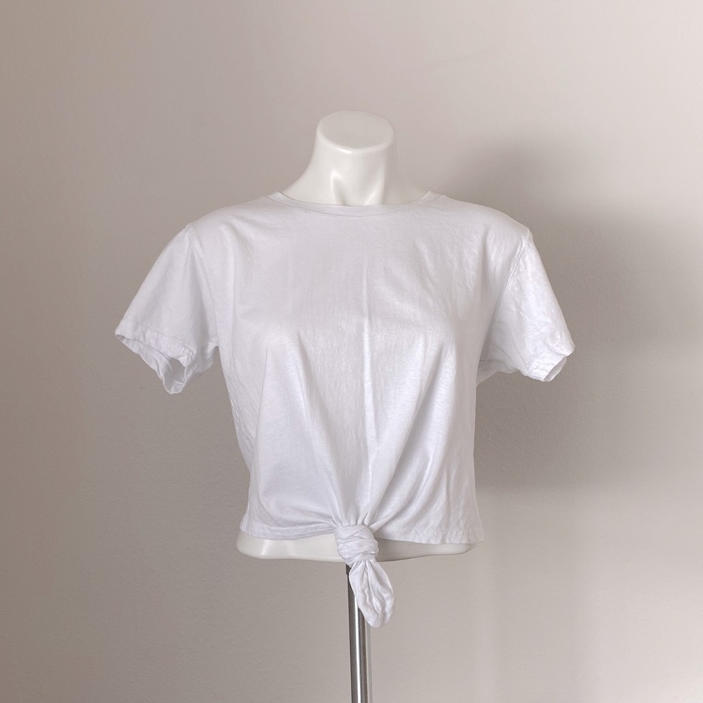 White Crop Top / White T-Shirt